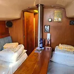 Hotel en barco Downtown Sailboat - Vega 1 Gotemburgo
