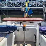 Hotel en barco Downtown Sailboat - Vega 1 *