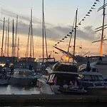 Downtown Sailboat - Vega 1 Hotel en barco Gotemburgo