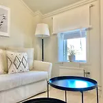 Lejlighedshotel Wow, Foereningsgatan 9
