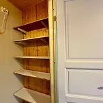 Workers House - 4 Bedroom - 7 Beds - Near Volvo - Desks Σπίτι διακοπών Γκέτεμποργκ