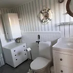 Holiday home Backstugan - Litet Hus Med Storslaget Laege *