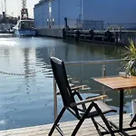 Botel La Mare