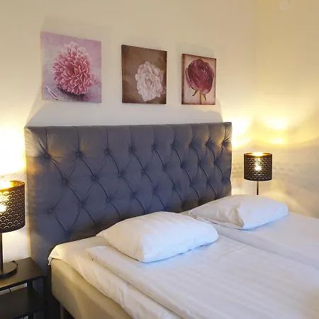 Treetop Hangout & Hotel Goteborg