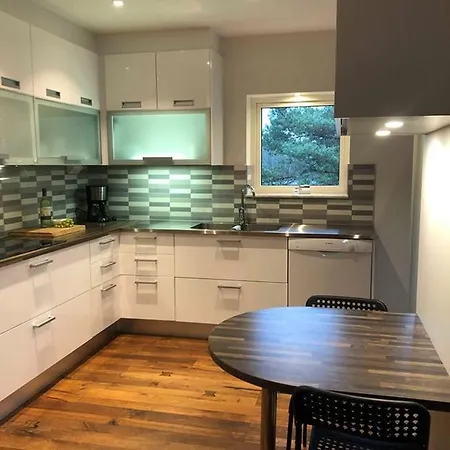 別荘 Bjoersjoedal House's ヨーテボリ