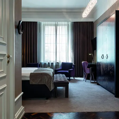Hotel Elite Plaza 4*