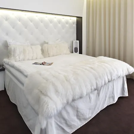Riverton Hotell 4*