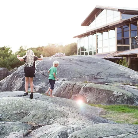 מלון Arken & Art Garden 4*