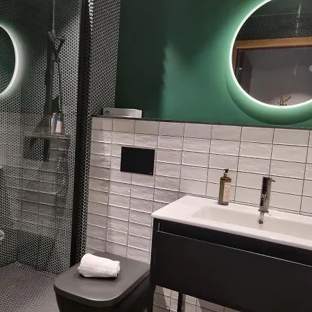 Treetop Hangout & 3* Goteborg