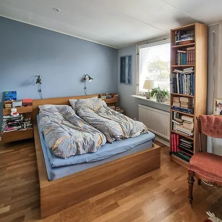 2 Bedroom Beautiful In *