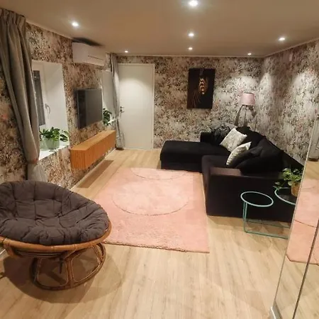 Nyrenoverad Stor 15 Mintuer Fran Centrum *