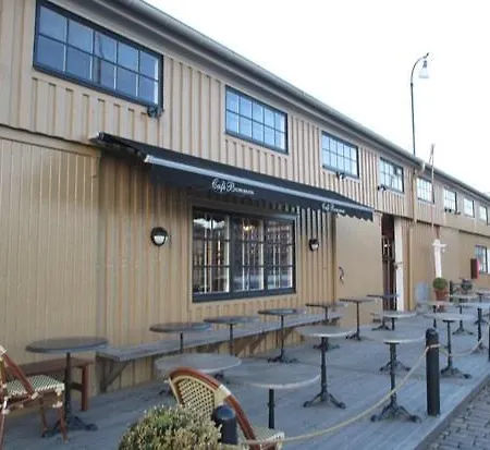 Downtown Sailboat - Vega 2 보트호텔 예테보리