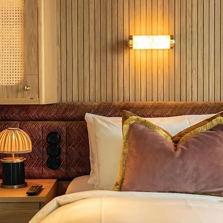 Jacy'z & 5* غوتنبرغ