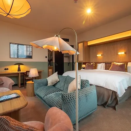 Jacy'z & 5* غوتنبرغ