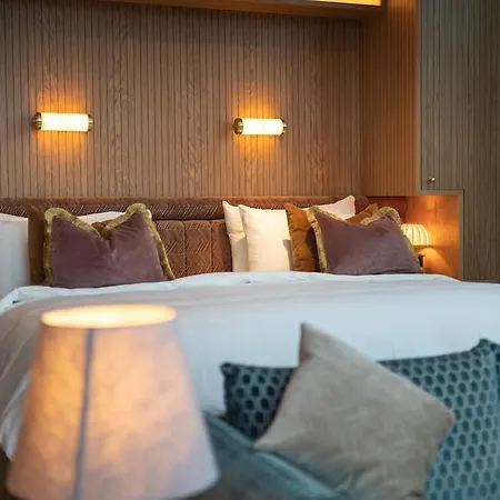 Jacy'z & غوتنبرغ