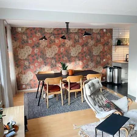 Familjevaenligt Hus Villa *