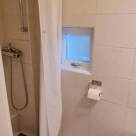Studio With Kitchenette In Landala Egnahem *