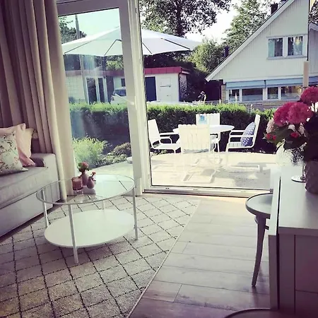 Appartement Eget Hus I Oergryte. Goeteborgs Baesta Laege!