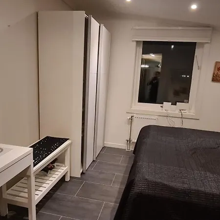 Laegenhet Naera Centrum Apartment