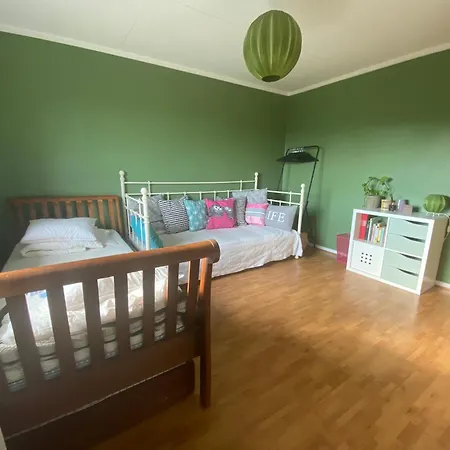 Villa The Yellow Townhouse *