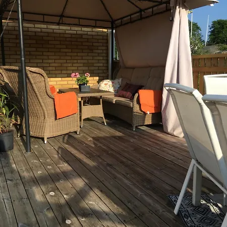 Bo Naera Och City. * Göteborg