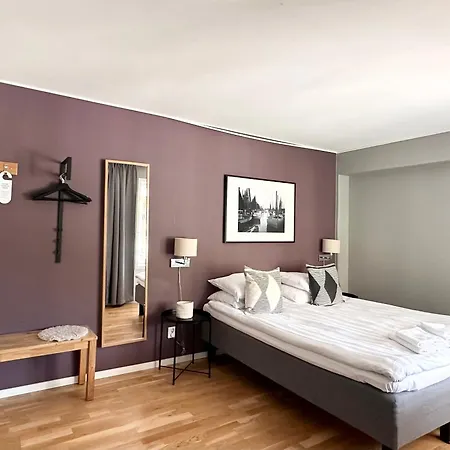 Linnéplatsens Hotell&vandrarhem *