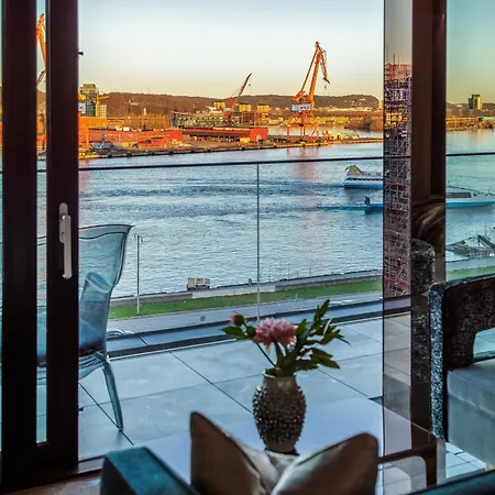 Riverton Hotell 4*
