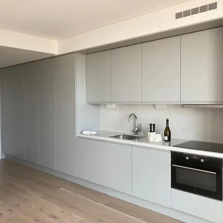 Karlatornet Queen Bed