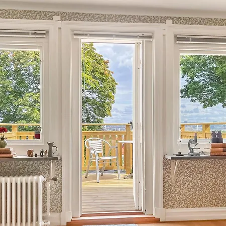 In House With View And Free Parking Apartment *