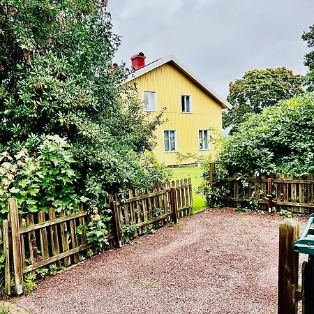 Apartment In House With View And Free Parking