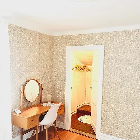 In House With View And Free Parking Apartment *