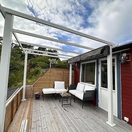 Backstugan - Litet Hus Med Storslaget Laege * Göteborg