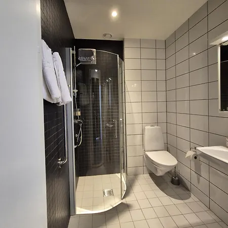 Hotel Torslanda 3*