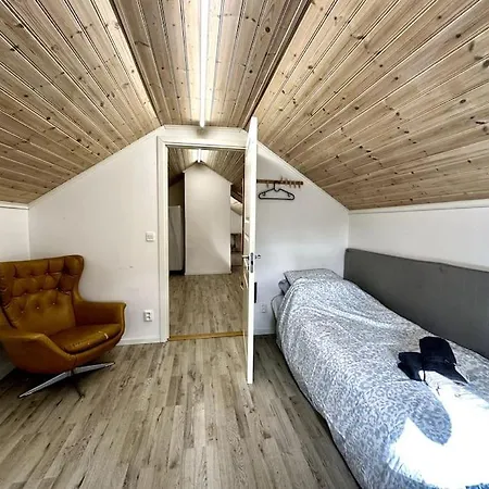 Workers 10-rooms Near Volvo Villa Gothenburg