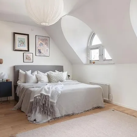 Townhouse Med Bastu, 4 Vaningar Naera Liseberg Göteborg