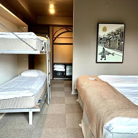 马略纳斯巴尔酒店