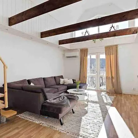 Mysigt Hus Med & Jacuzzi I Olofstorp 예테보리