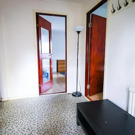 Villa Big House For Workers & Family With Free Parking Gotemburgo