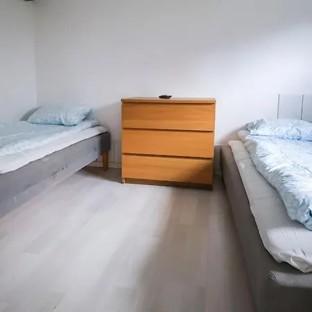 Big House For Workers & Family With Free Parking