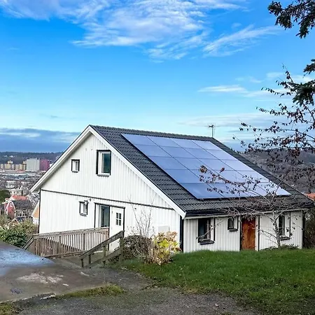 Villa Big House For Workers & Family With Free Parking