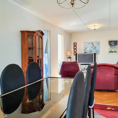 Lovely In With Kitchen Nyaraló