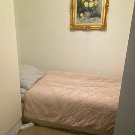 Homestay Cozy Accommodation, Single Or Bed In Dormroom Gothenburg