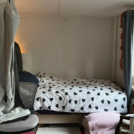 Cozy Accommodation, Single Or Bed In Dormroom