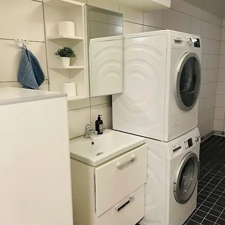 Hus Med 12 Baeddar Naera Och Gratis Parkering Gothenburg