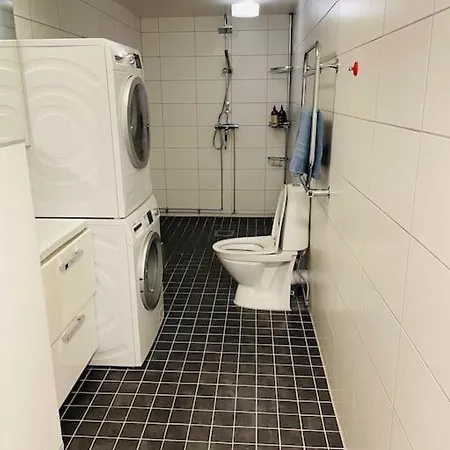 Hus Med 12 Baeddar Naera Och Gratis Parkering Gothenburg