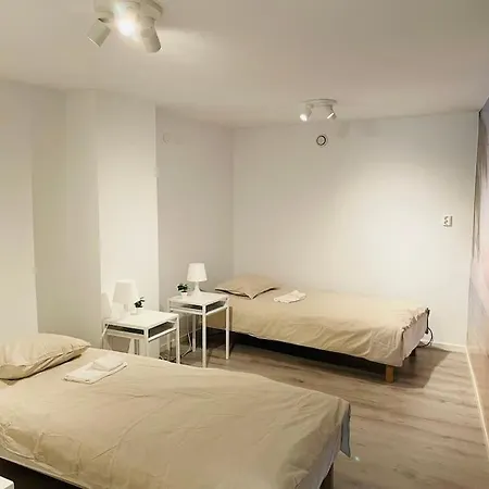 Hus Med 12 Baeddar Naera Och Gratis Parkering Gothenburg