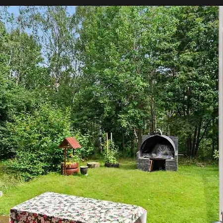 Hus Med 12 Baeddar Naera Och Gratis Parkering *