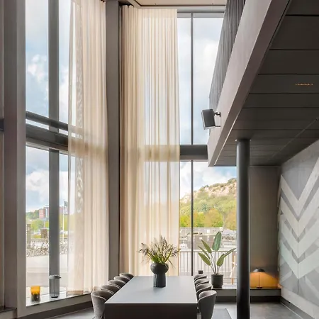 Clarion Karlatornet 4*