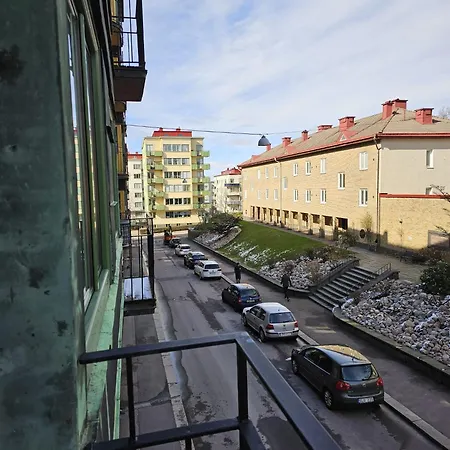 Live And Lagerbring Apartahotel