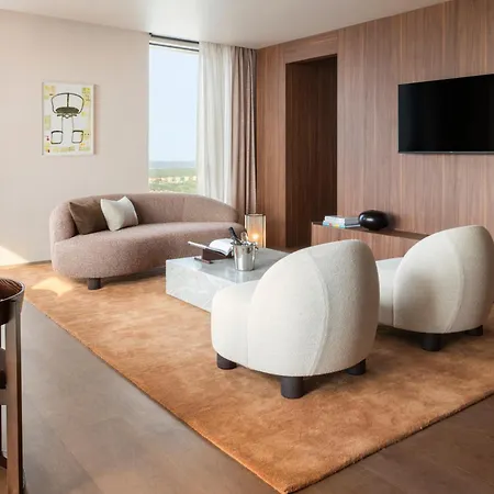 Hotel Clarion Karlatornet 4*